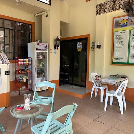 Andresas Homestay Loboc Eksteriør billede