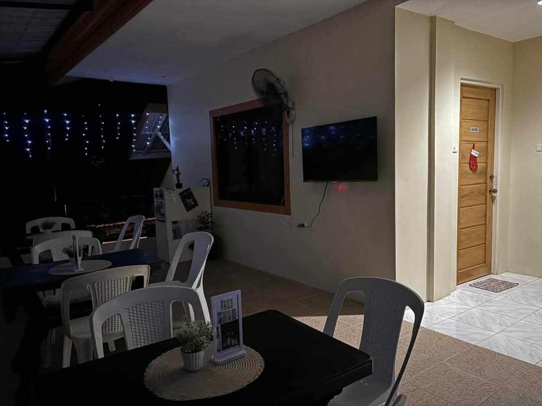 Andresas Homestay Loboc Eksteriør billede