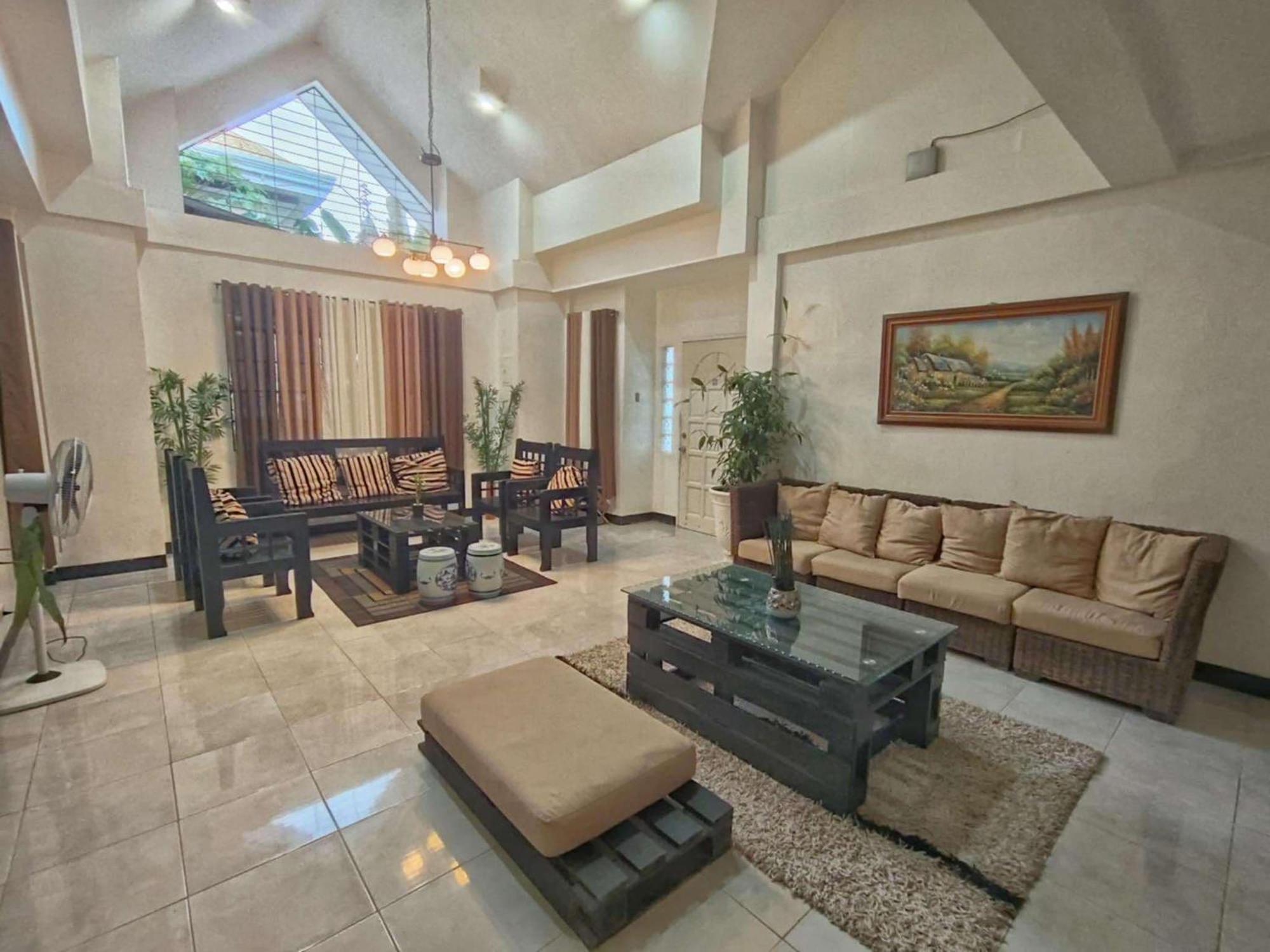 Andresas Homestay Loboc Eksteriør billede